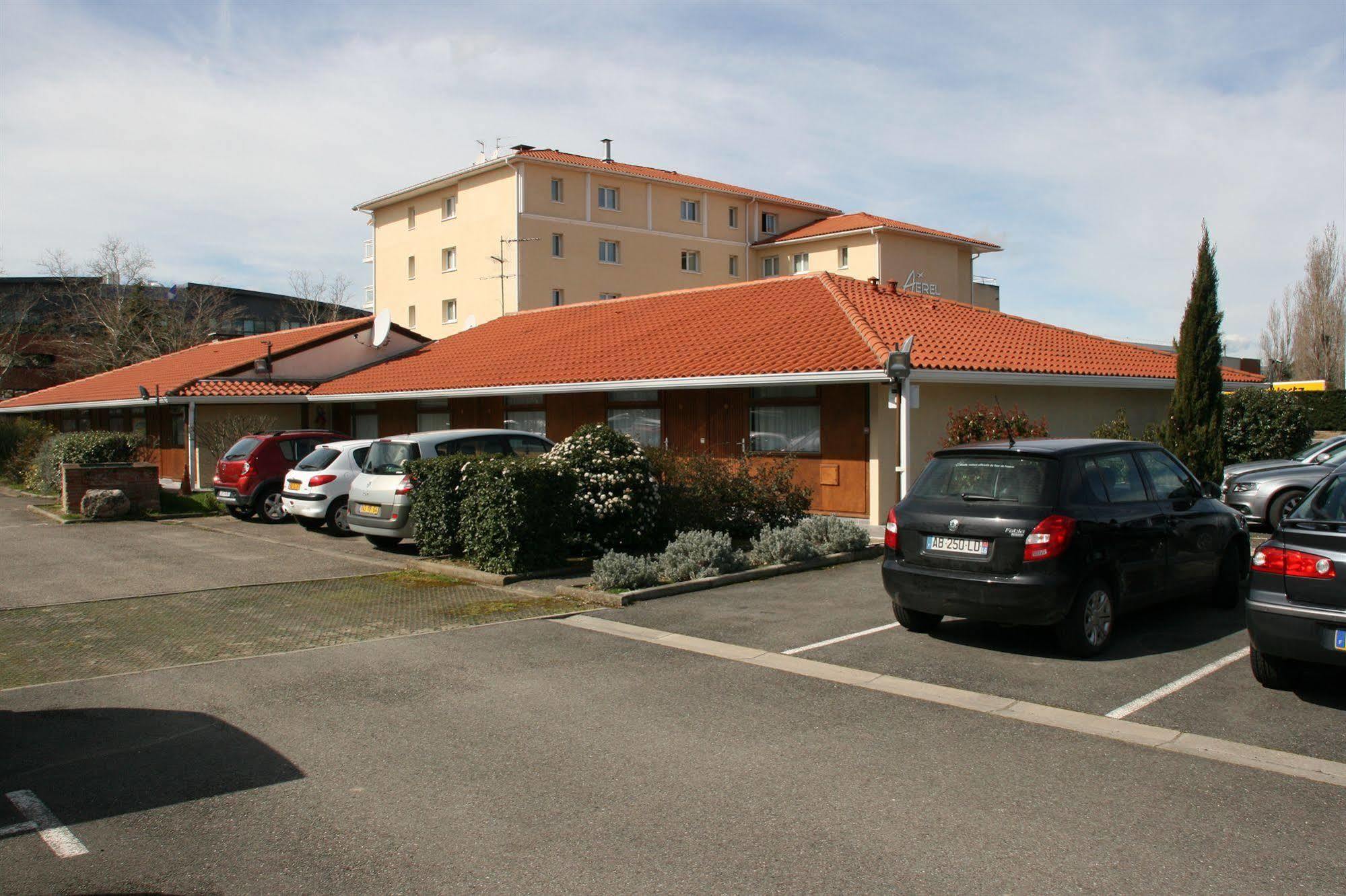 Aerel Hotel Aeroport Бланьяк Экстерьер фото